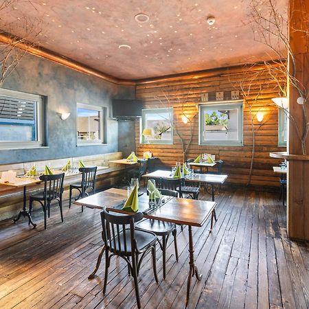 Hotel La Croix Blanche Hauterive  Ngoại thất bức ảnh