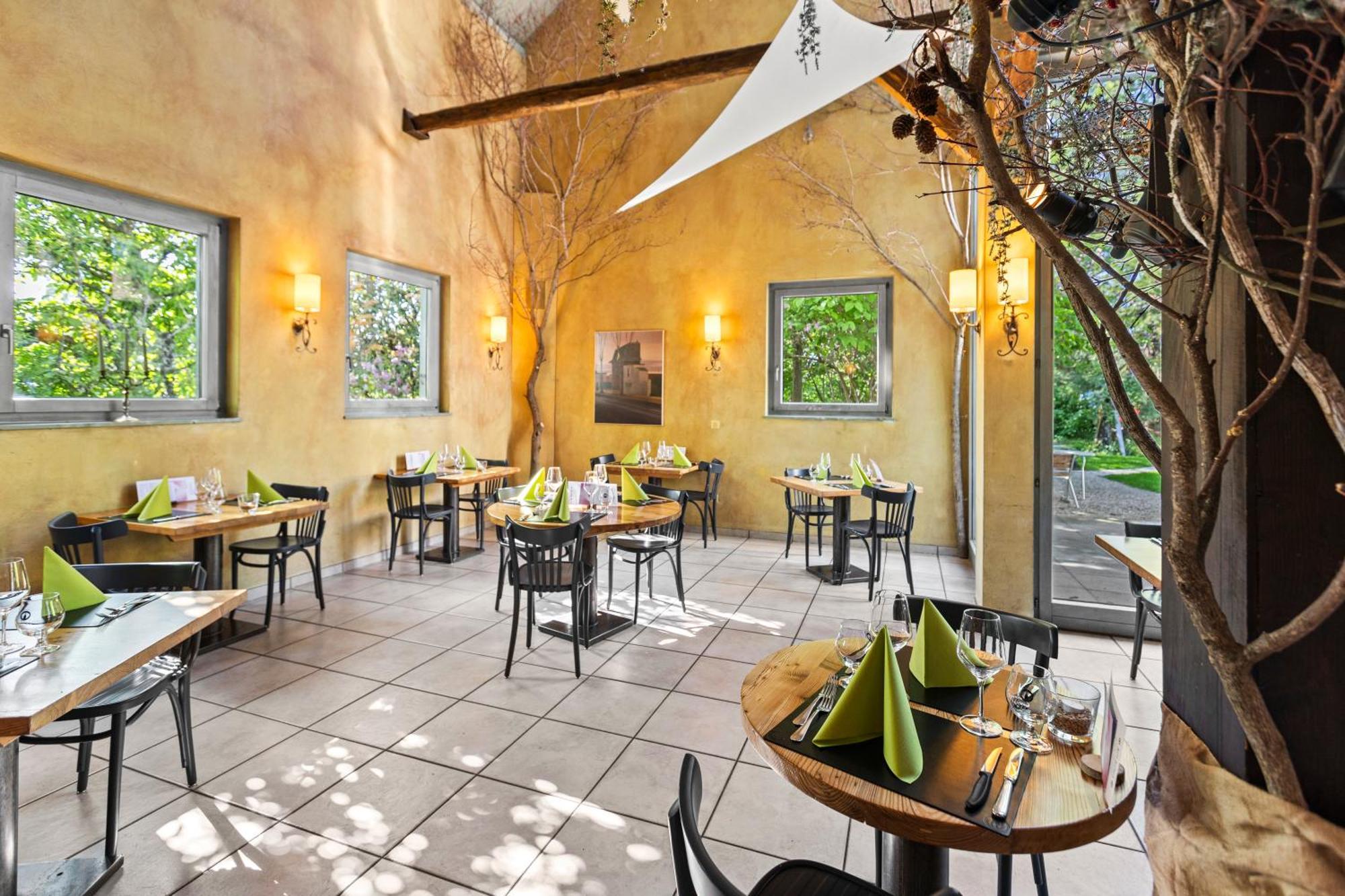 Hotel La Croix Blanche Hauterive  Ngoại thất bức ảnh