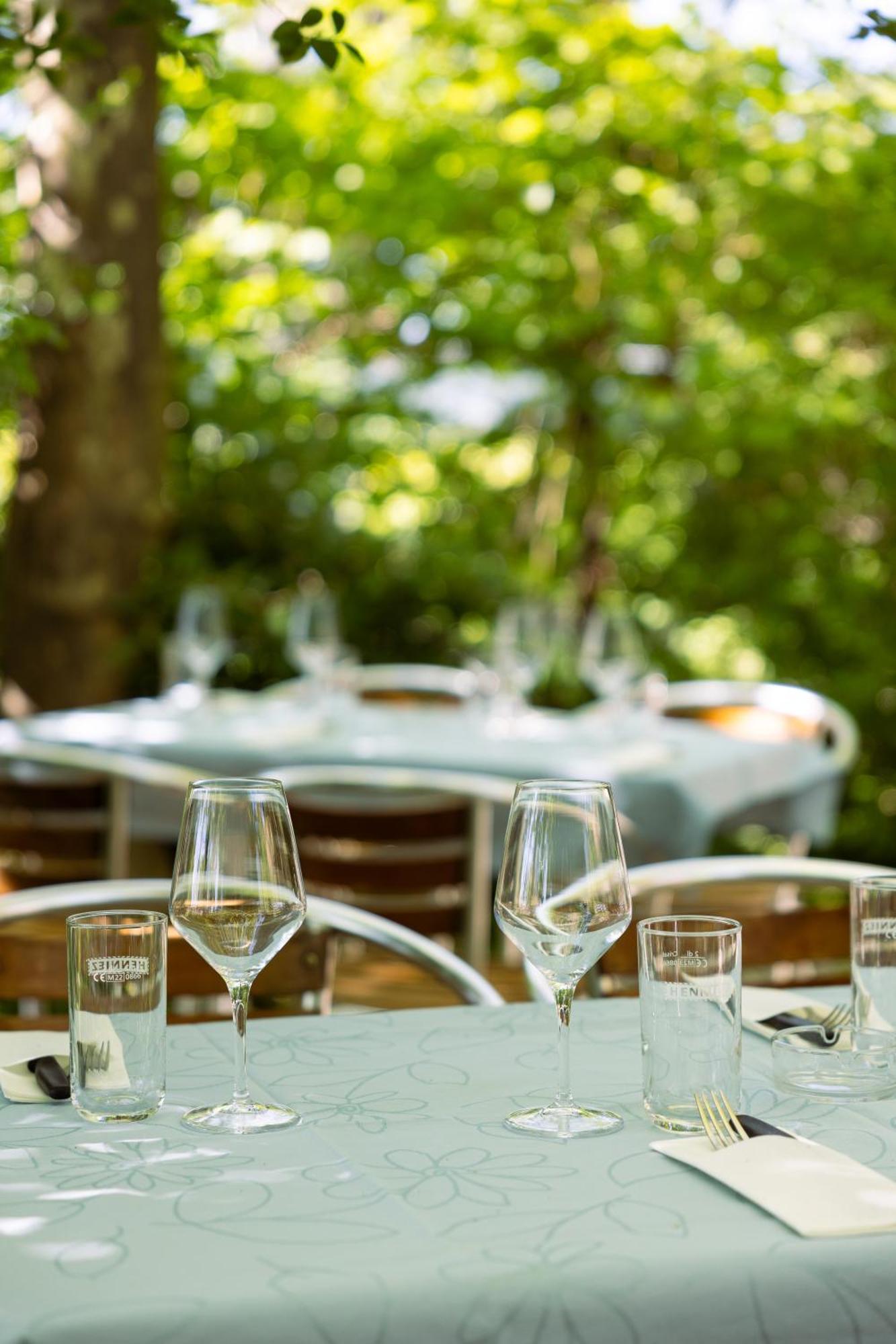Hotel La Croix Blanche Hauterive  Ngoại thất bức ảnh
