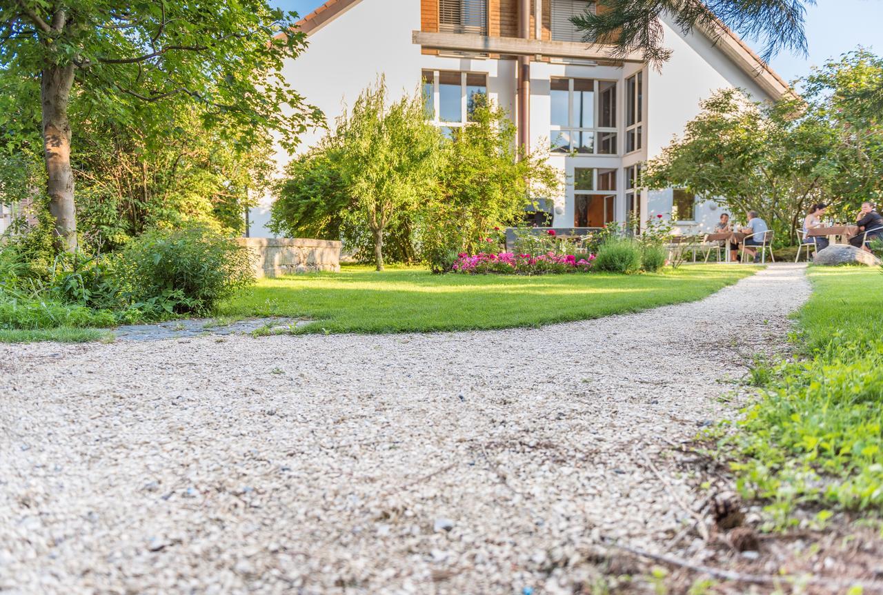 Hotel La Croix Blanche Hauterive  Ngoại thất bức ảnh